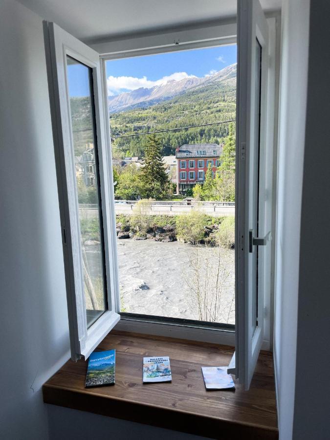 Studios Neufs - Coeur De Barcelonnette - Parking Prive Dış mekan fotoğraf